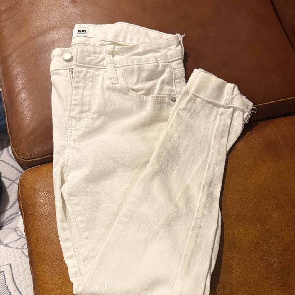 Elegant Cream Skinny Jeans for Women
